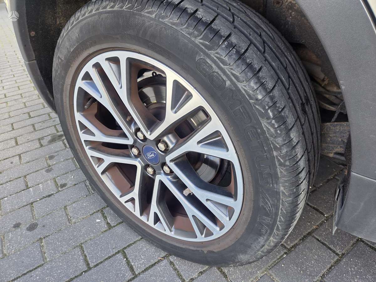 Ford Kuga 2009 — photo 11