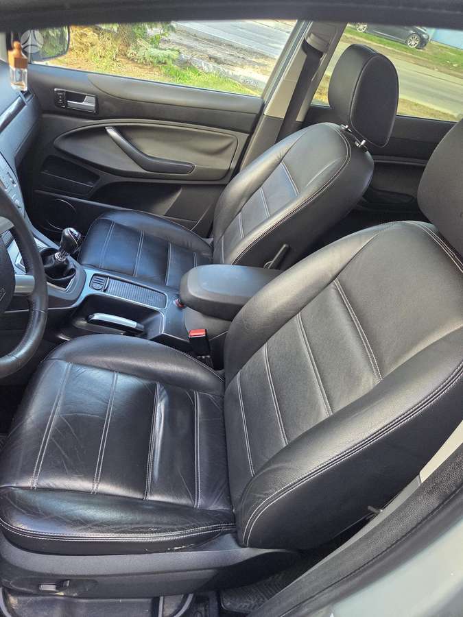 Ford Kuga 2009 — photo 8
