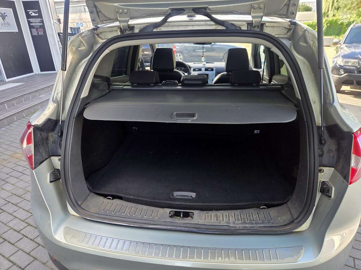 Ford Kuga 2009 — photo 9