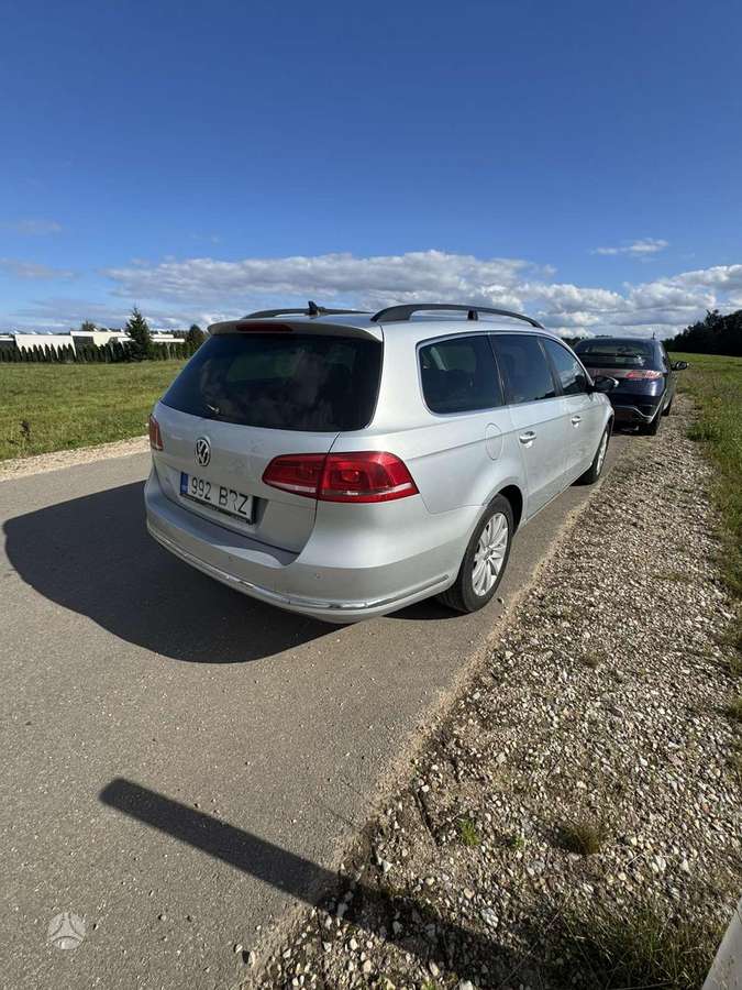 Volkswagen Passat 2012 — photo 10