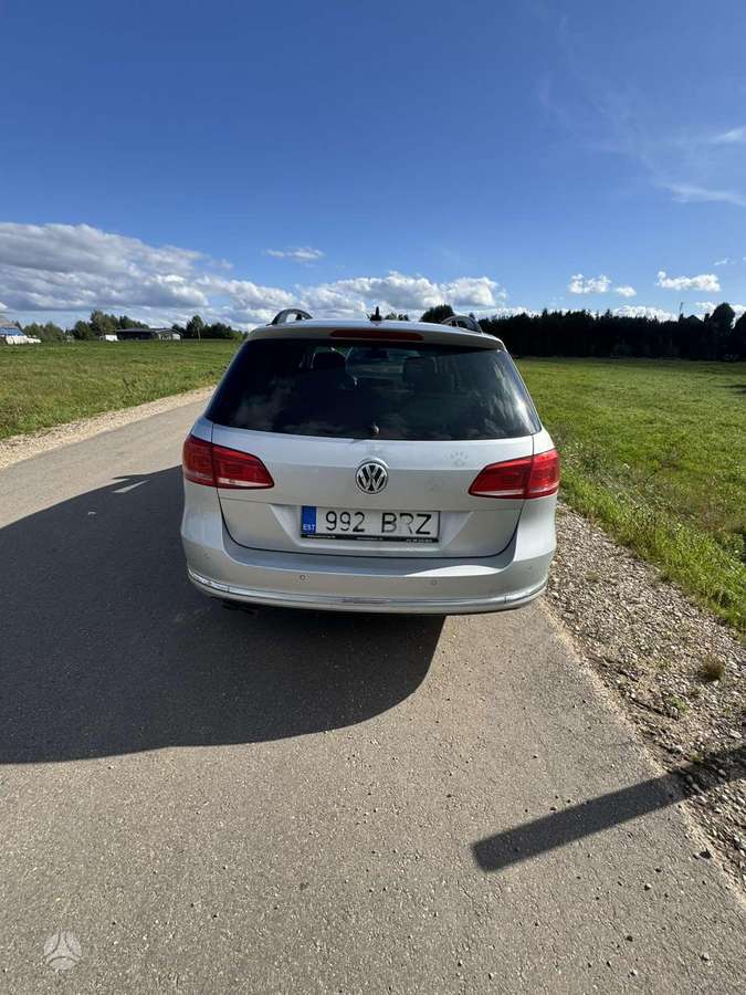 Volkswagen Passat 2012 — photo 11