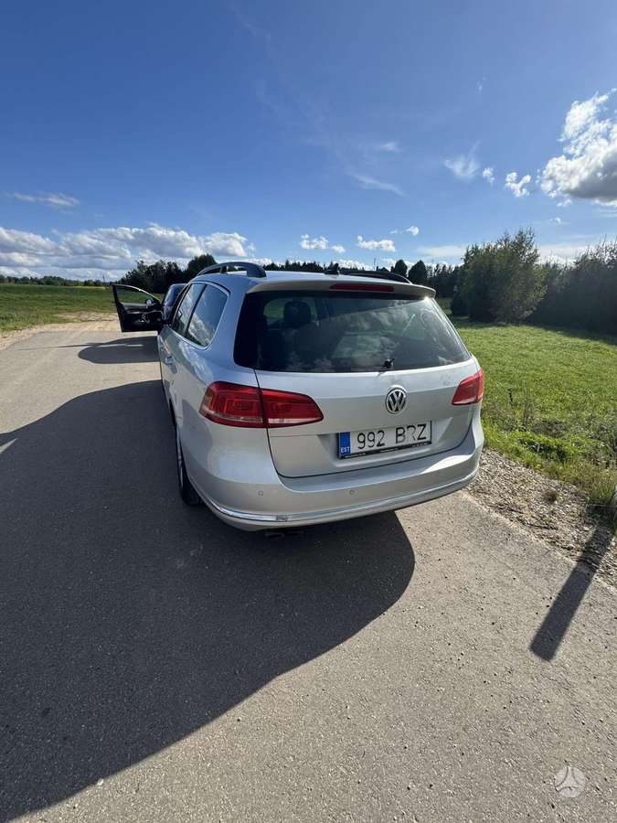 Volkswagen Passat 2012 — photo 7