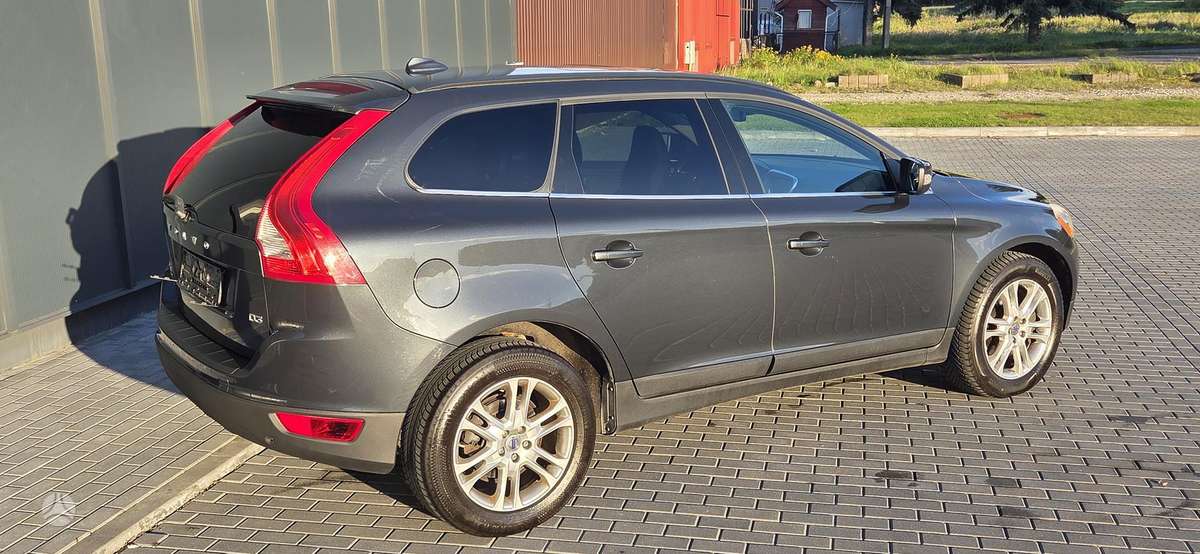 Volvo XC60 2013 — photo 10