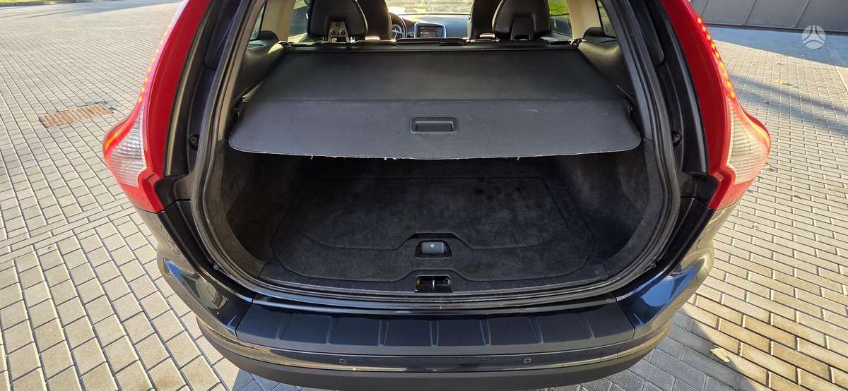 Volvo XC60 2013 — photo 18