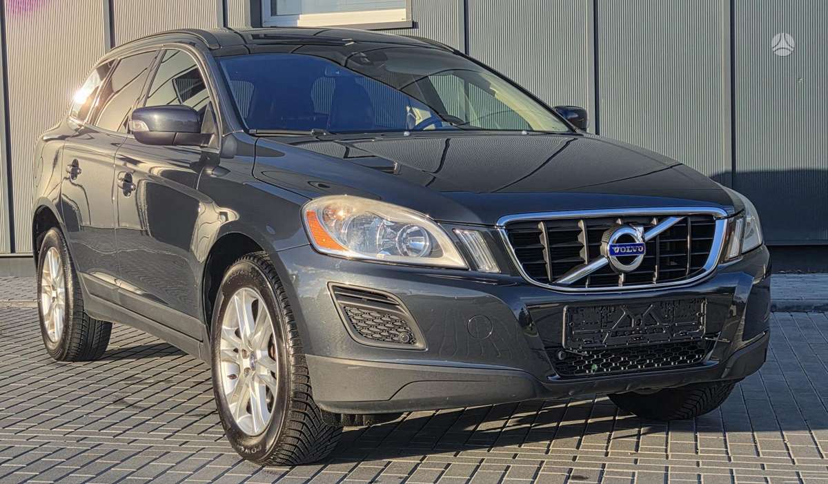 Volvo XC60 2013 — engine 1984 cm³, 136 HP (100kW)