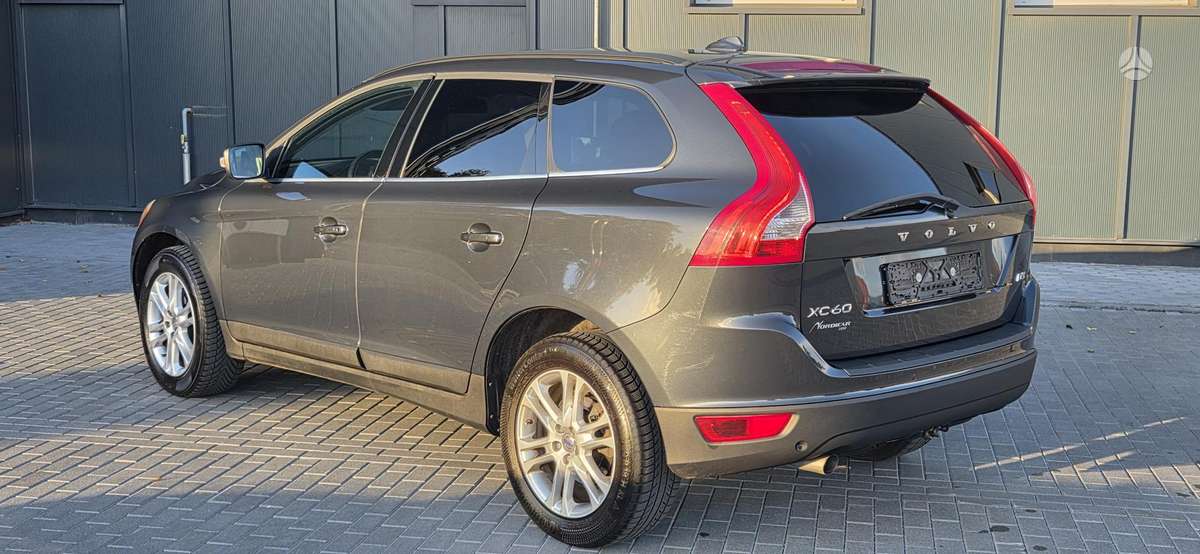 Volvo XC60 2013 — photo 9