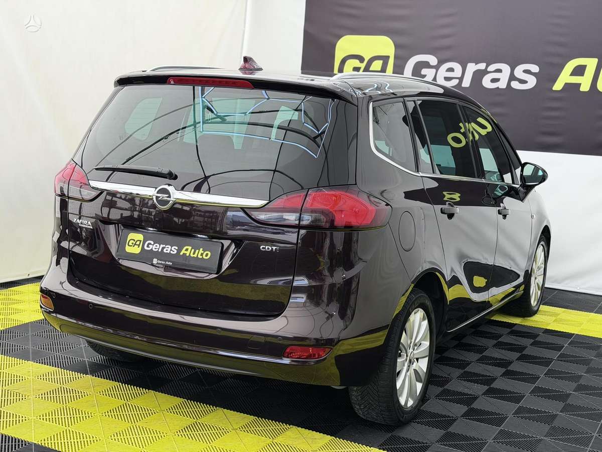 Opel Zafira 2015 — engine 1956 cm³, 110 HP (81kW)