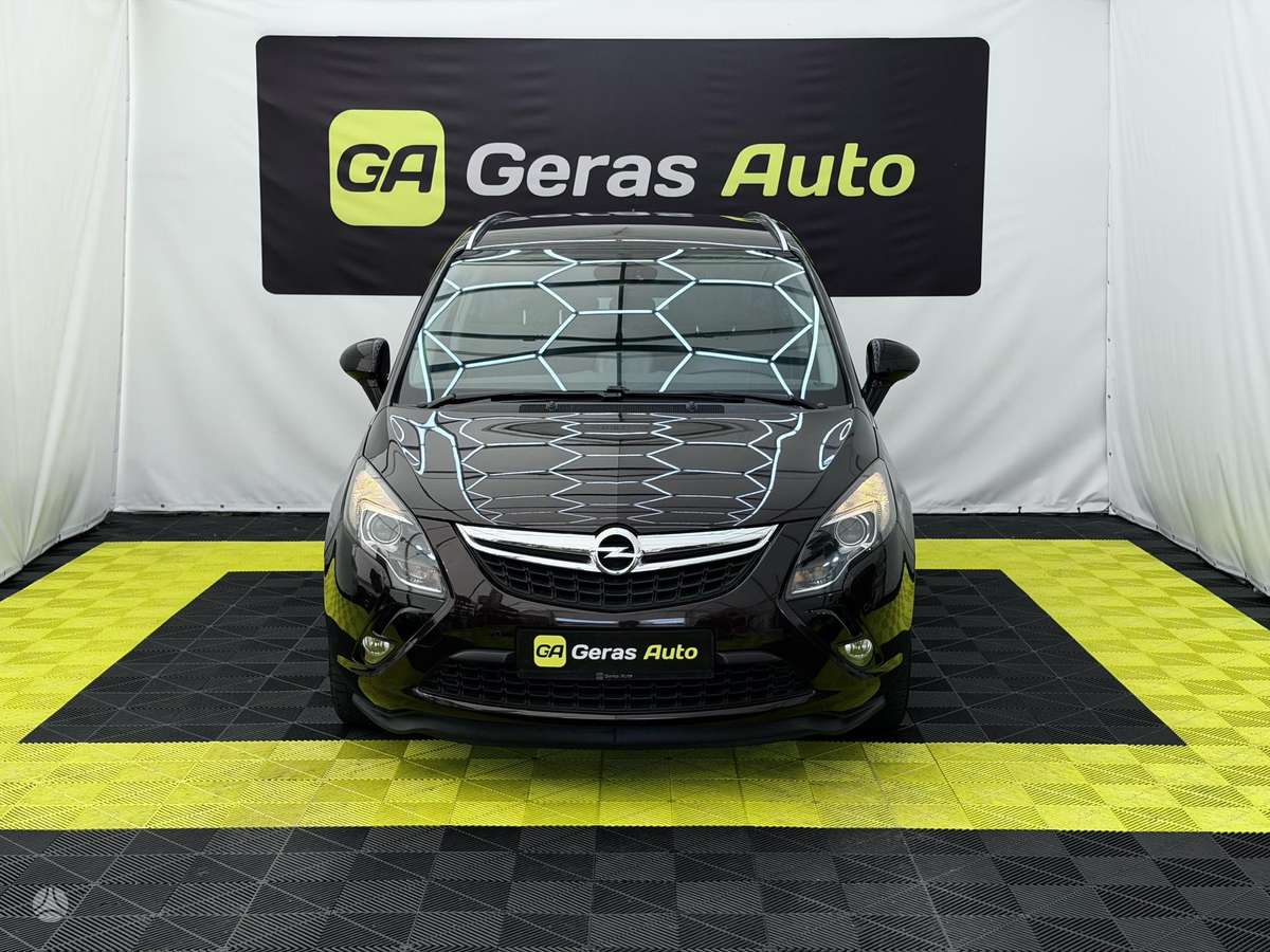 Opel Zafira 2015 — photo 7