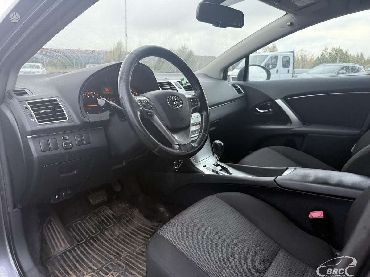 Toyota Avensis 2014 — photo 9
