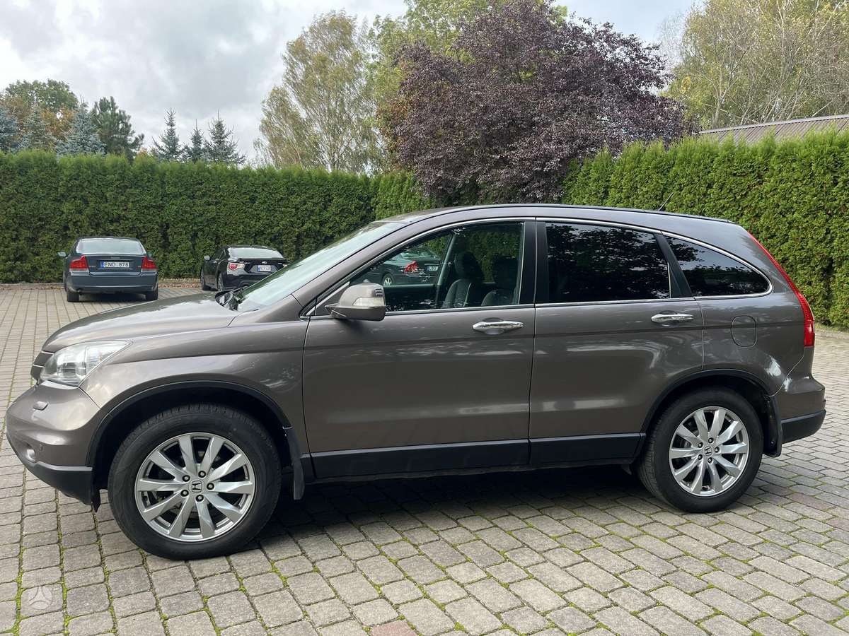 Honda CR-V 2010 — салон