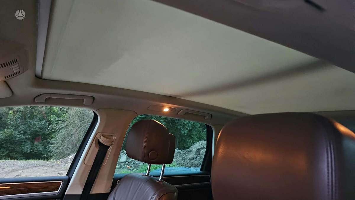 Volkswagen Touareg 2014 — photo 11