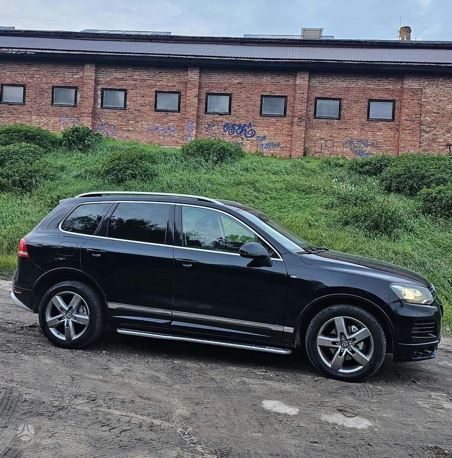 Volkswagen Touareg 2014 — interior