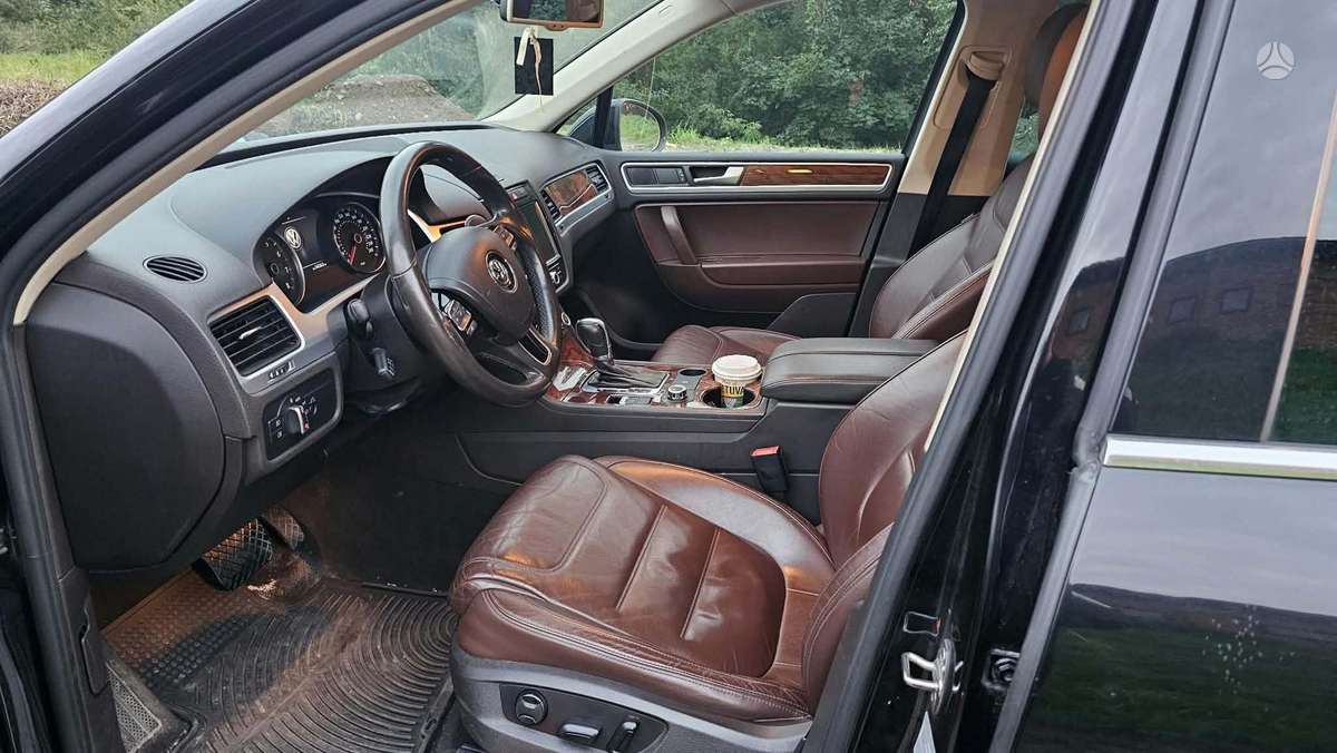 Volkswagen Touareg 2014 — photo 6