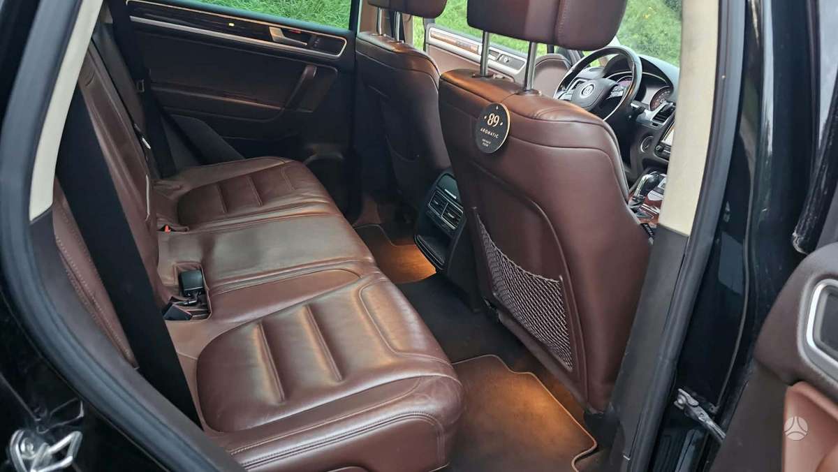 Volkswagen Touareg 2014 — photo 7