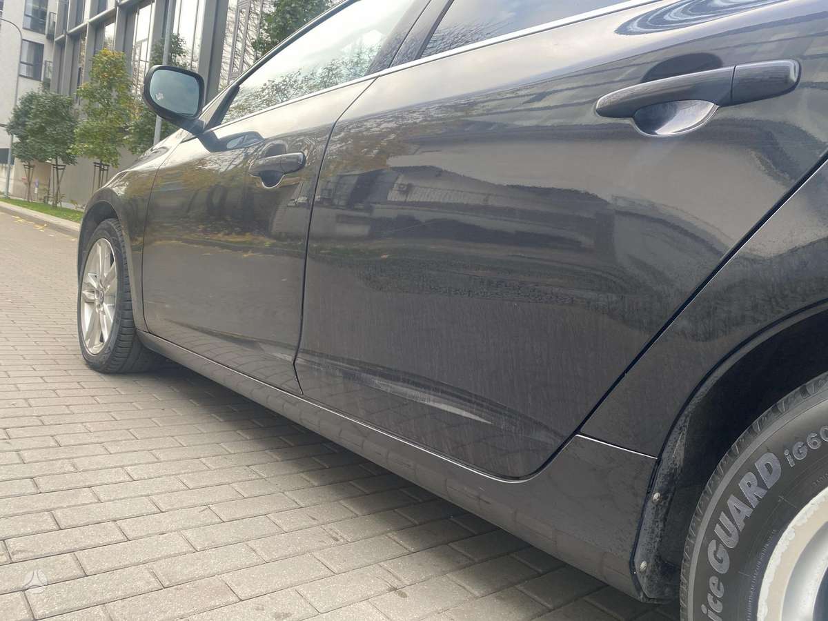 Volvo V60 2011 — photo 10