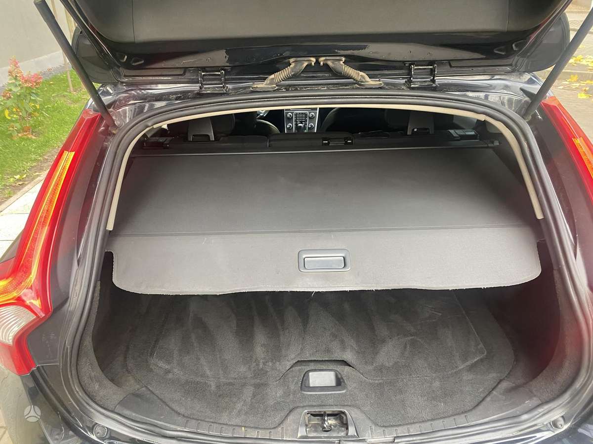 Volvo V60 2011 — photo 25