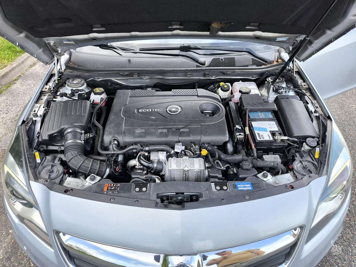 Opel Insignia 2013 — photo 13