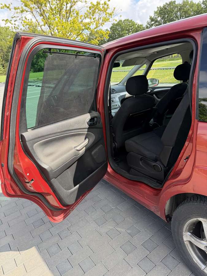 Ford Galaxy 2008 — photo 11