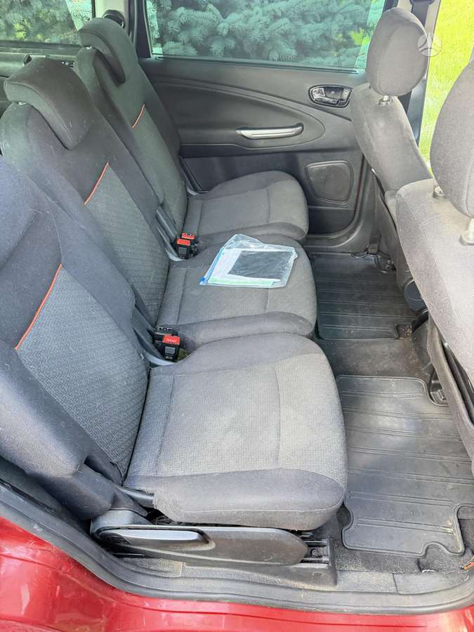 Ford Galaxy 2008 — photo 15