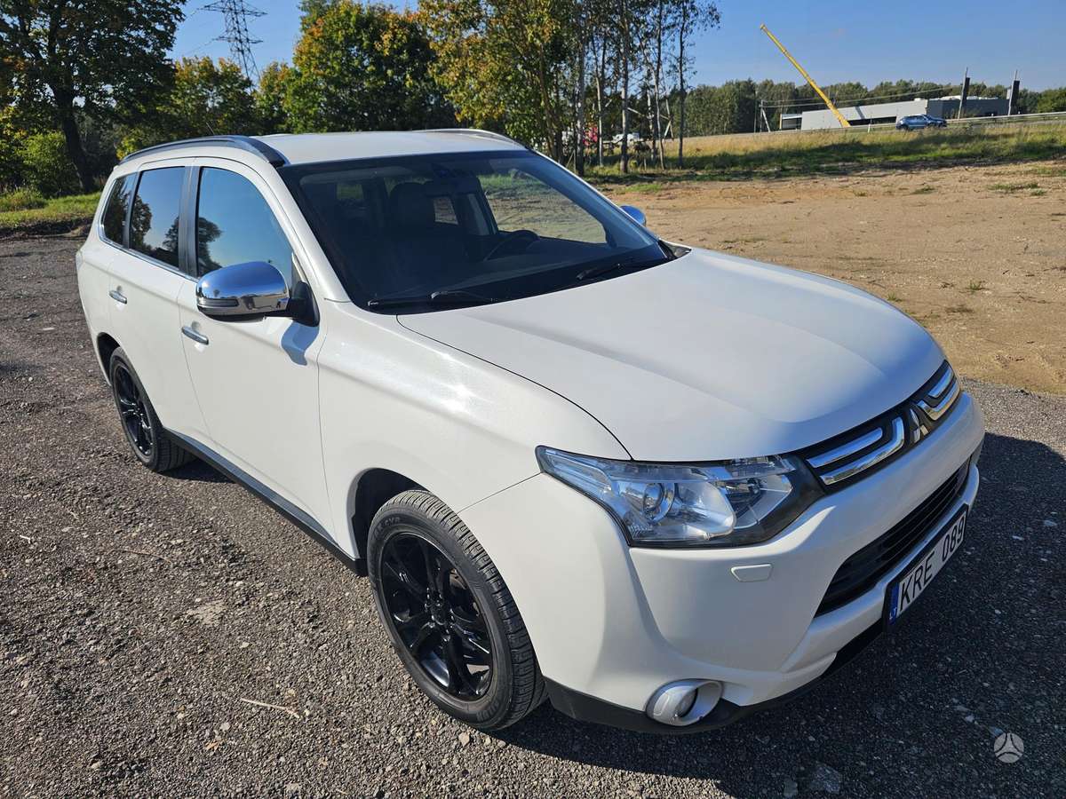 Mitsubishi Outlander 2015 — photo 11