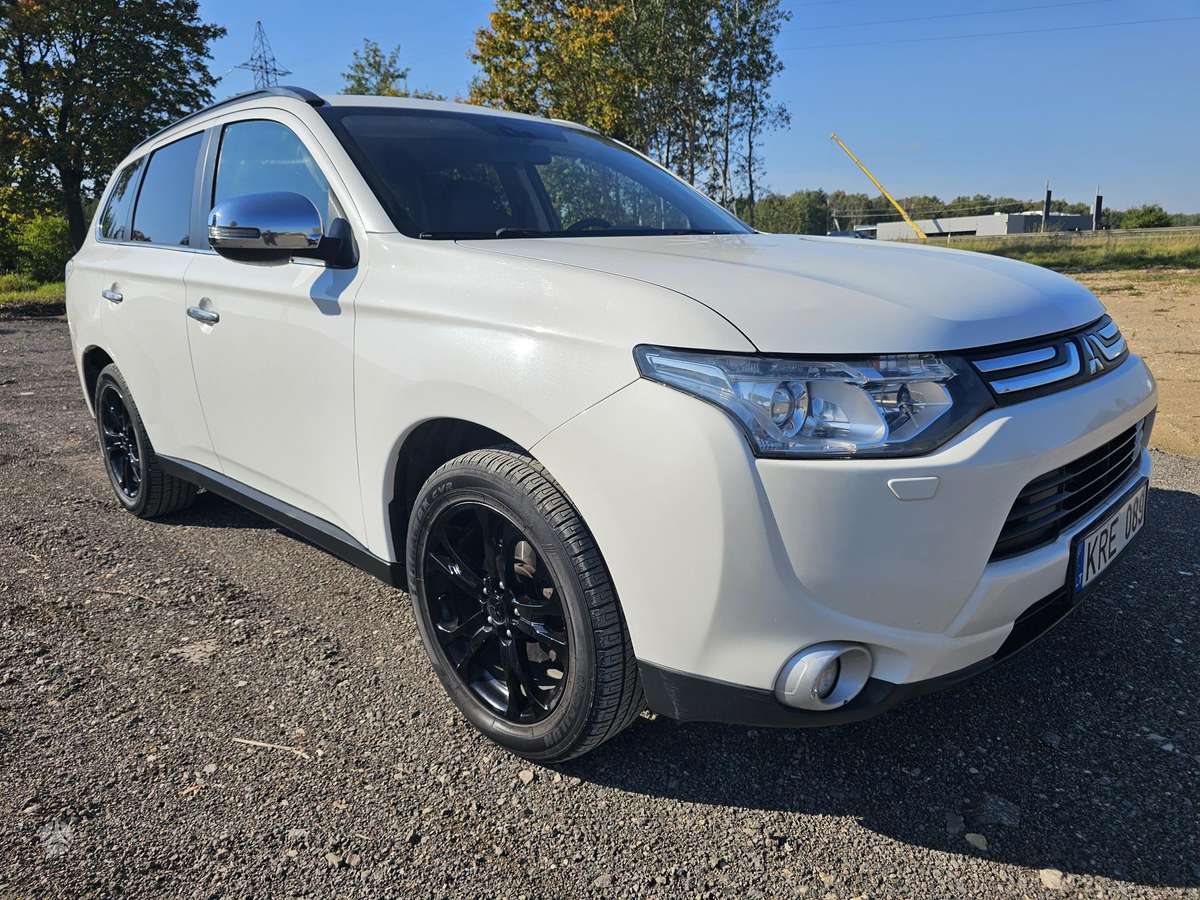 Mitsubishi Outlander 2015 — photo 13