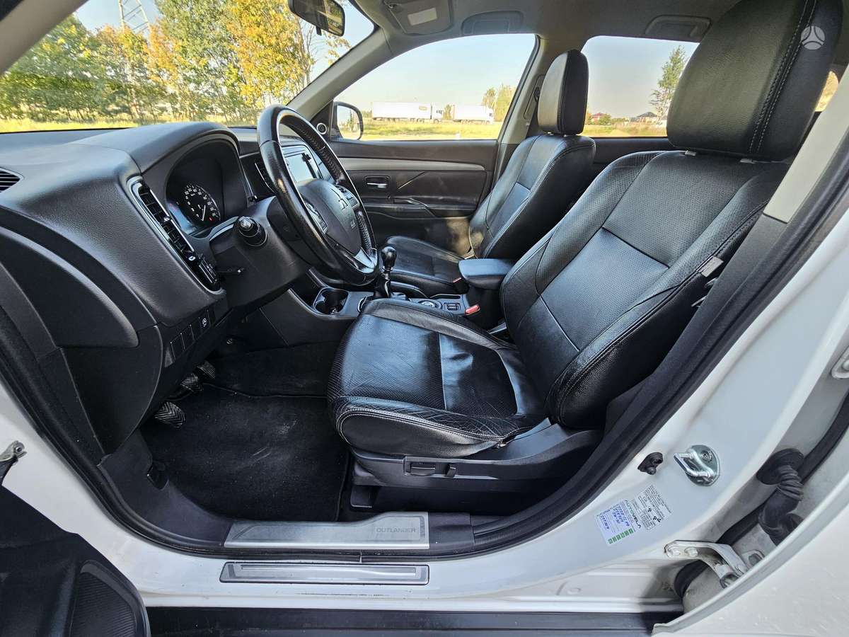 Mitsubishi Outlander 2015 — photo 20