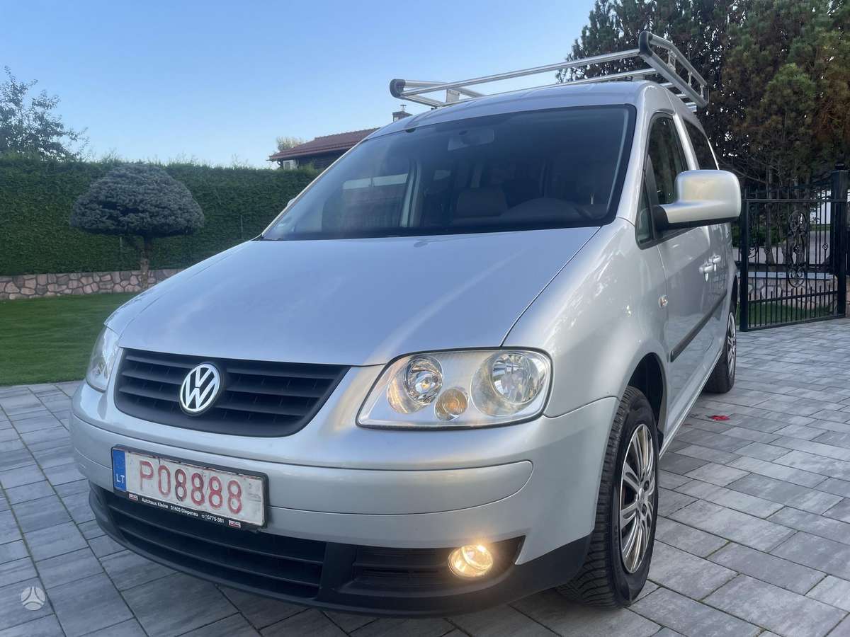 Volkswagen Caddy 2010 — rear view