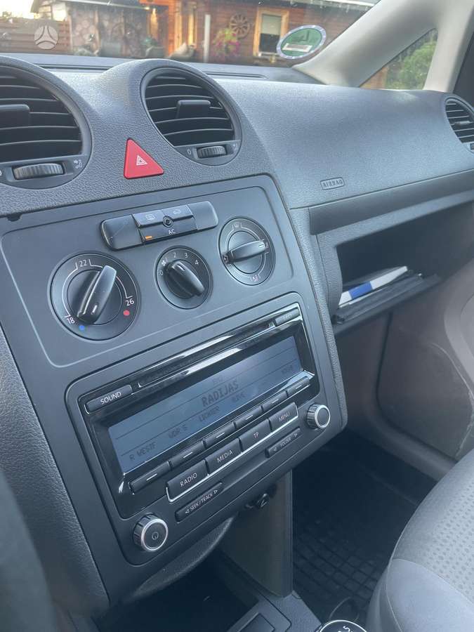 Volkswagen Caddy 2010 — photo 20