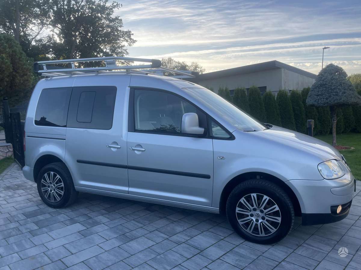 Volkswagen Caddy 2010 — photo 8