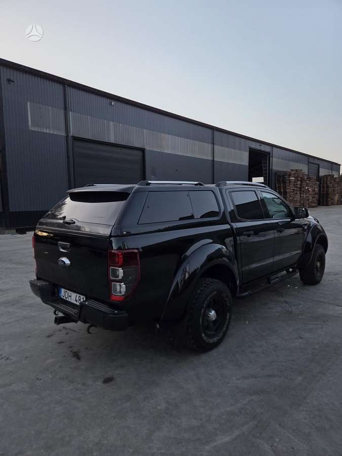 Ford Ranger 2014 — салон