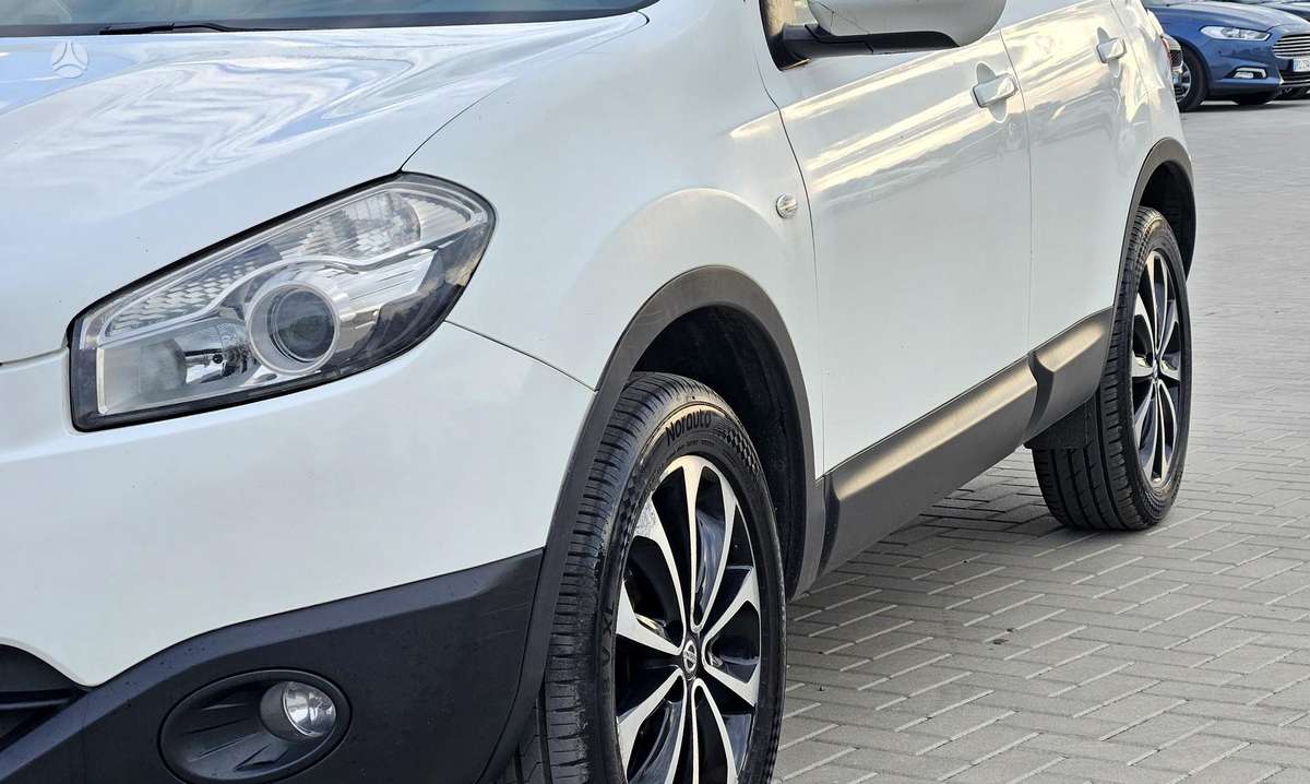 Nissan Qashqai 2011 — engine 1461 cm³, 110 HP (81kW)