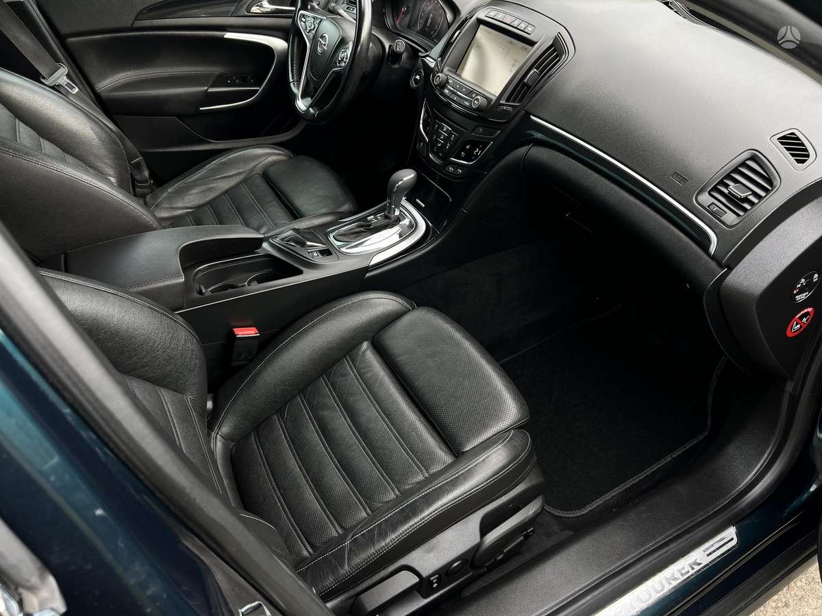 Opel Insignia 2013 — photo 10