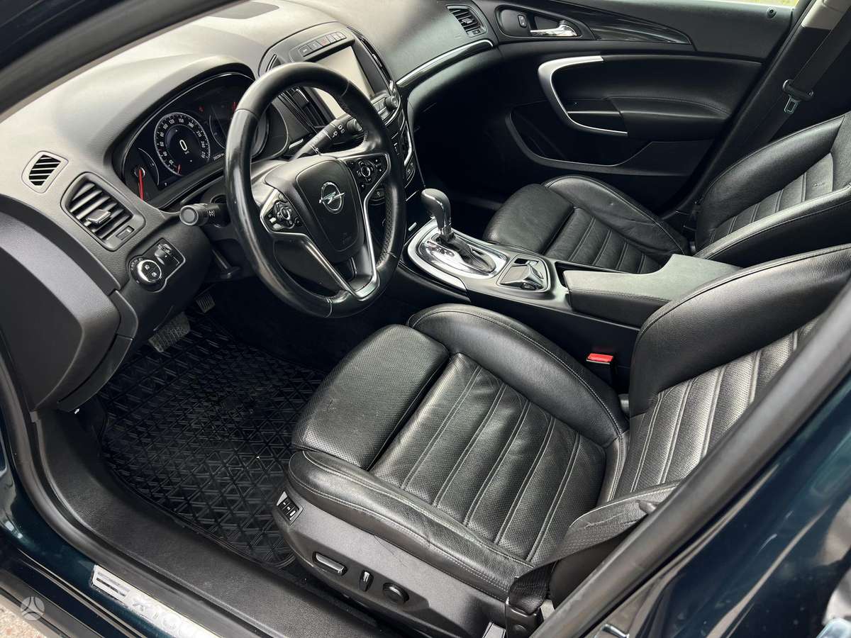 Opel Insignia 2013 — photo 11