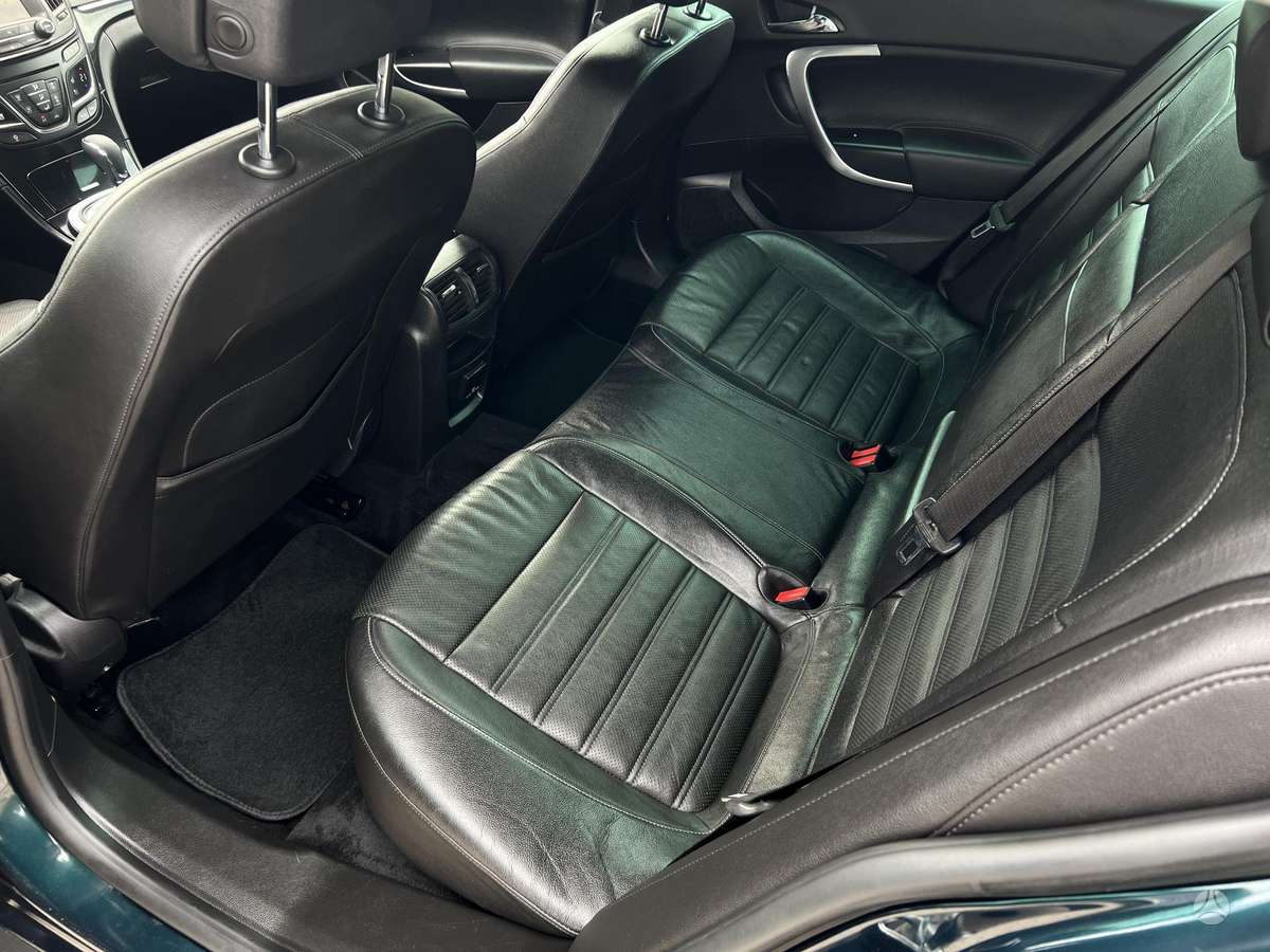 Opel Insignia 2013 — photo 12