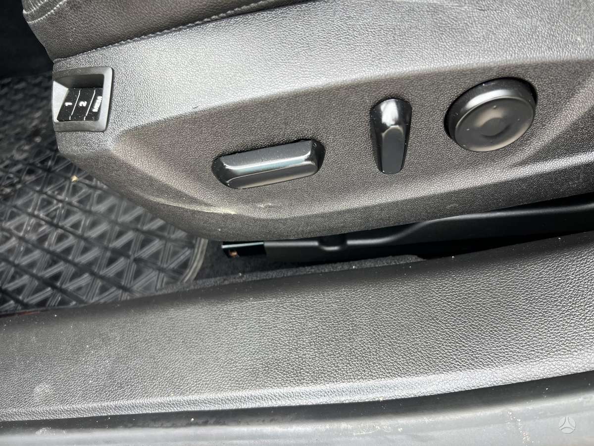 Opel Insignia 2013 — photo 14