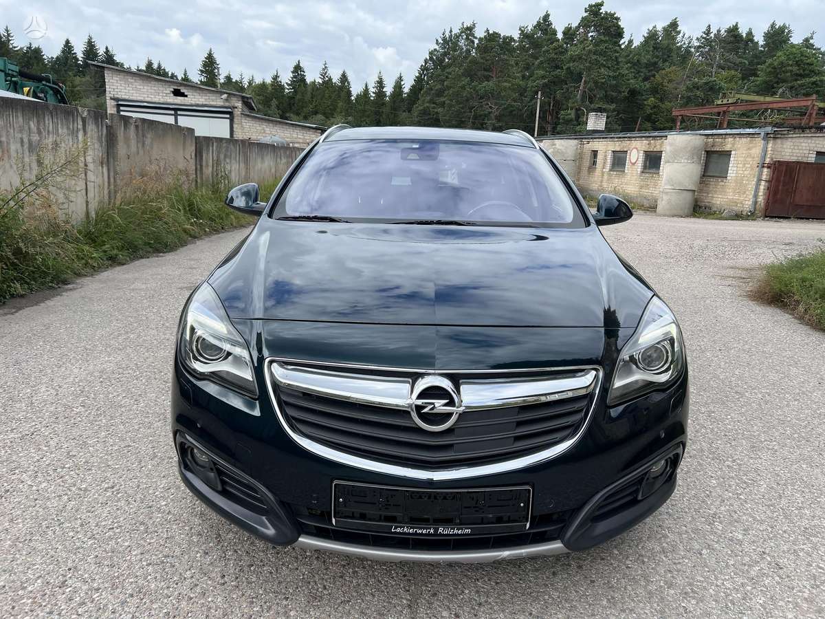 Opel Insignia 2013 — rear view