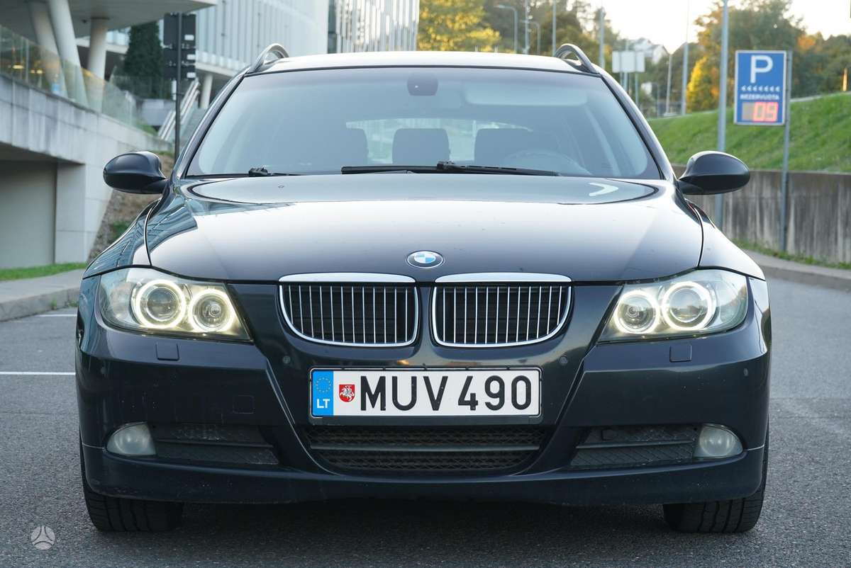 BMW 325 2008 — двигун 2993 cm³, 197 HP (145kW)