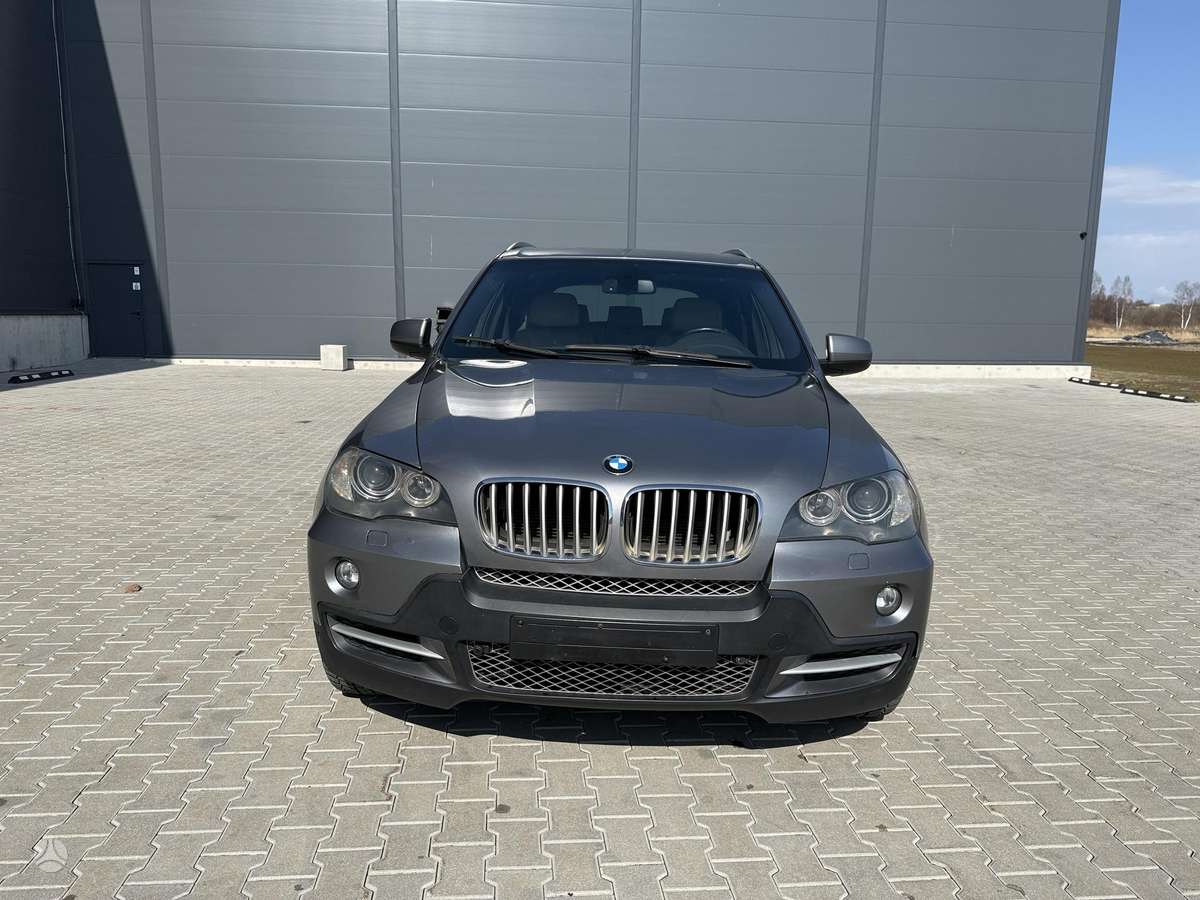 BMW X5 2008 — вигляд ззаду