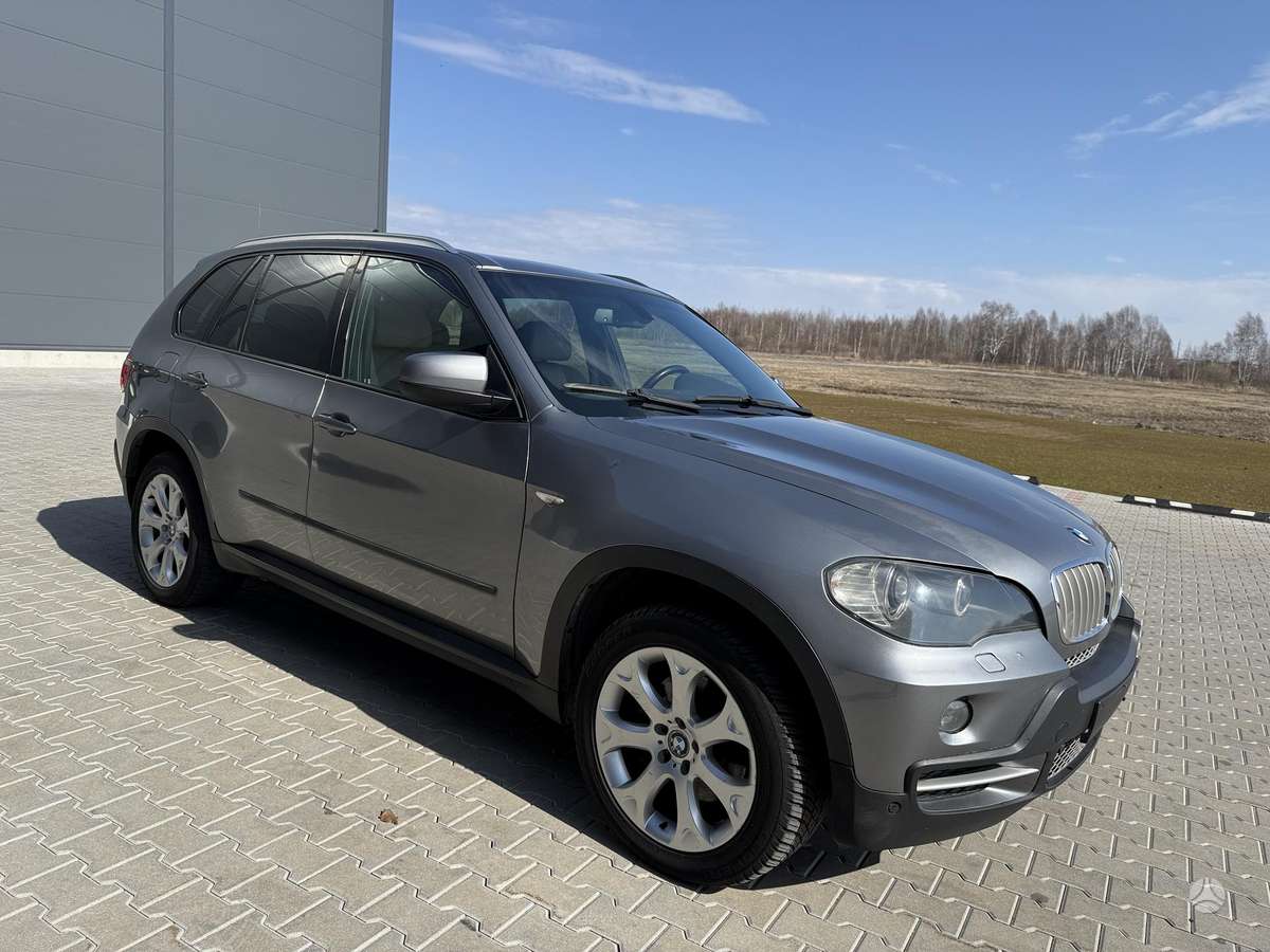 BMW X5 2008 — салон