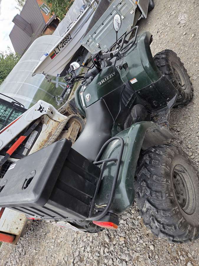 Yamaha Grizzly 2004 — rear view