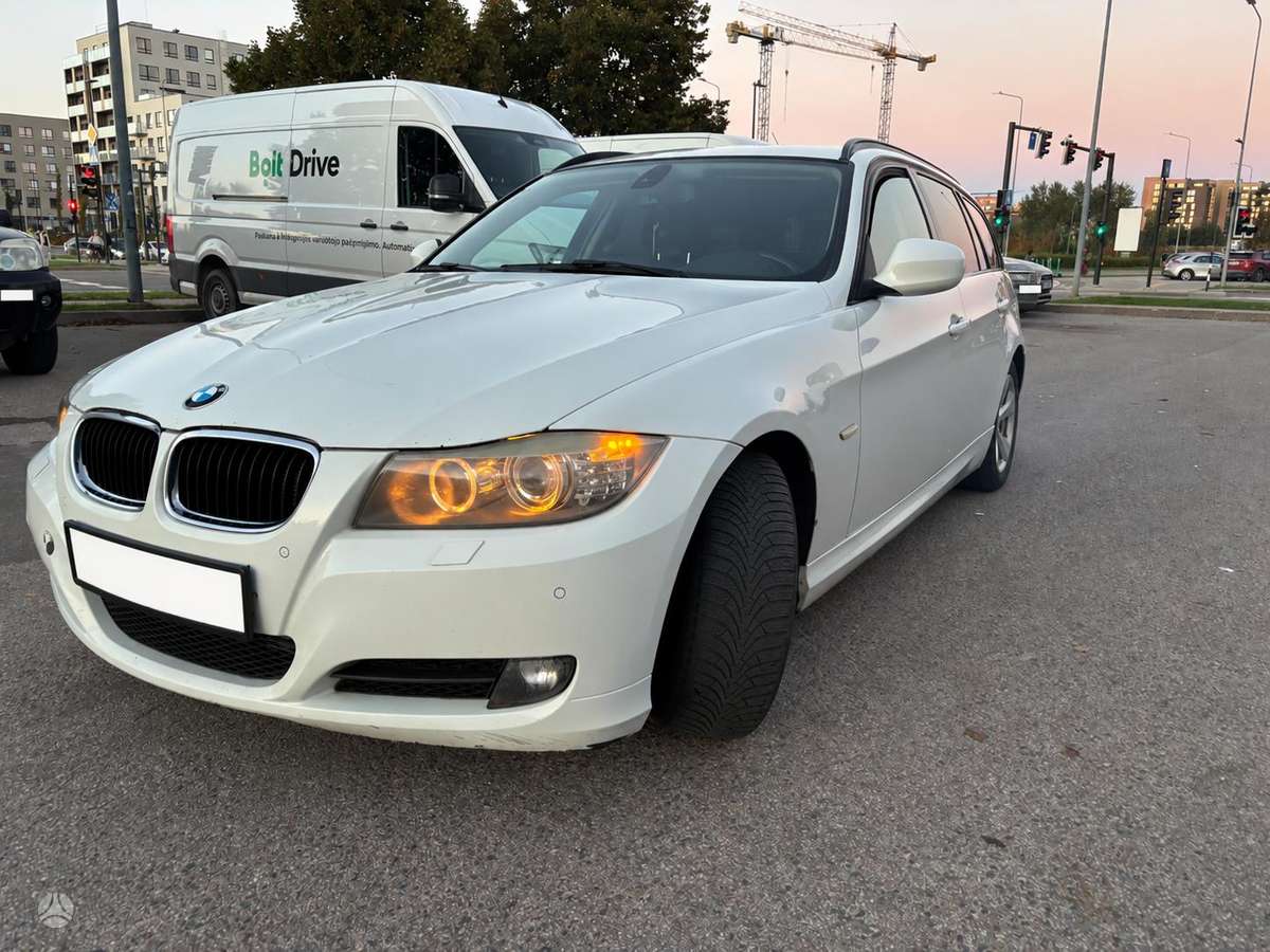 BMW 316 2011 — photo 15