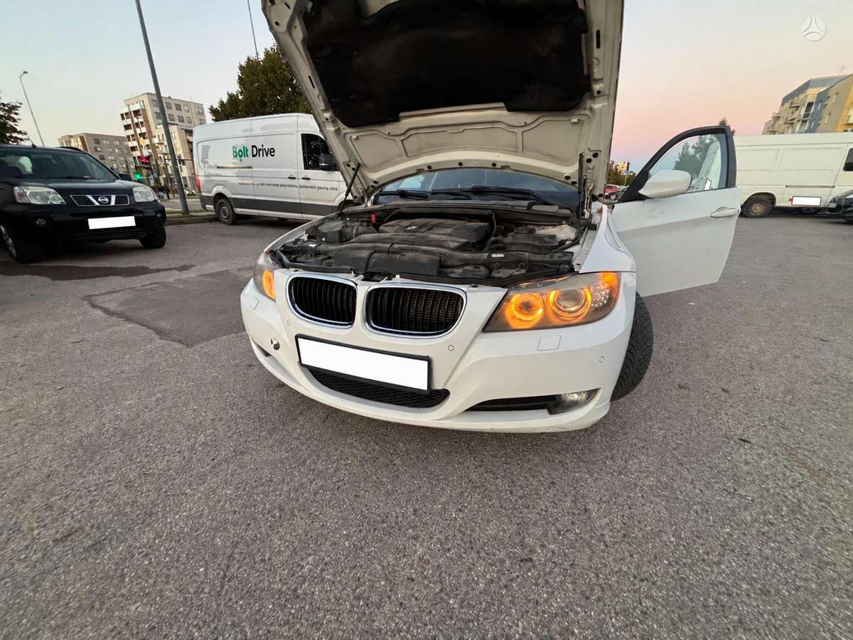 BMW 316 2011 — photo 18