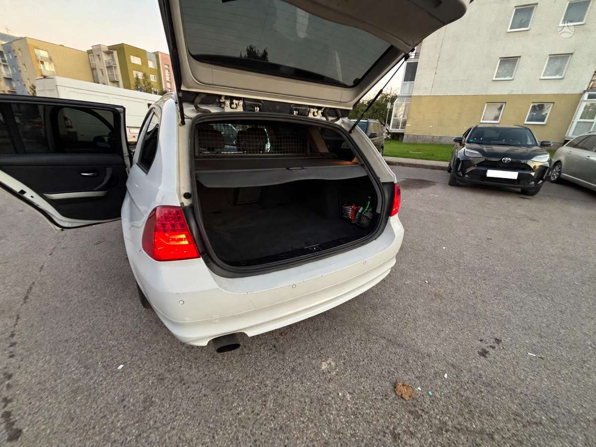 BMW 316 2011 — photo 7