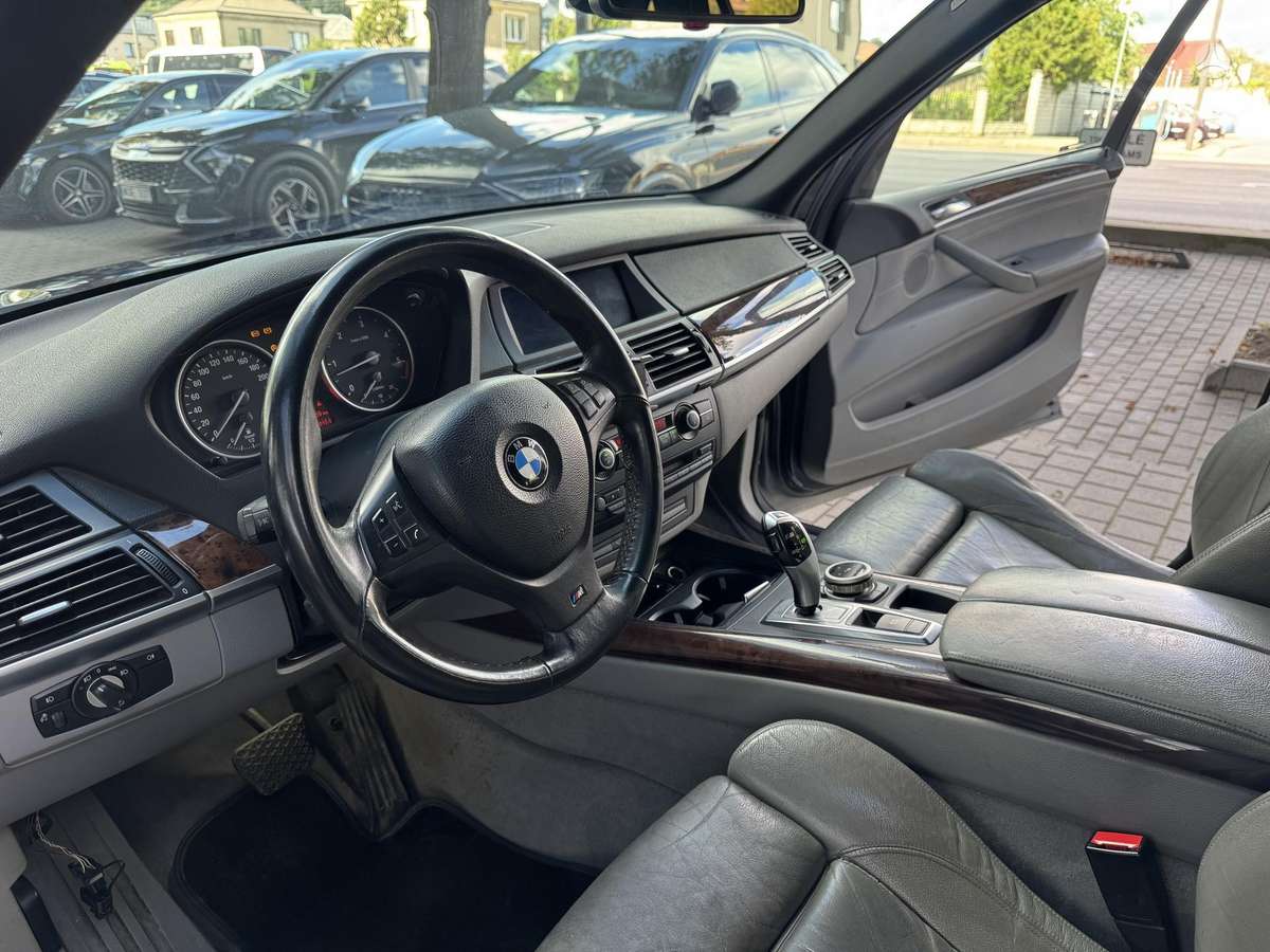BMW X5 2007 — photo 11