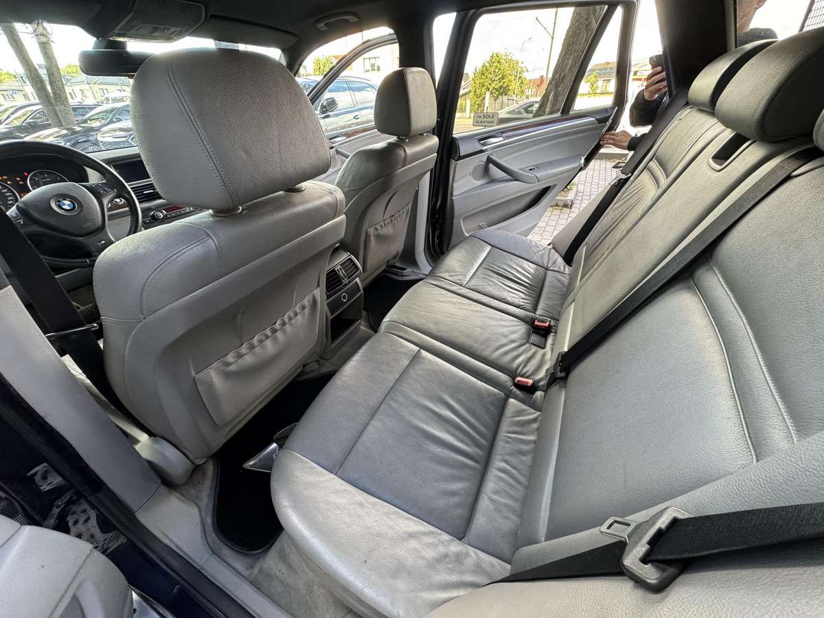 BMW X5 2007 — photo 12