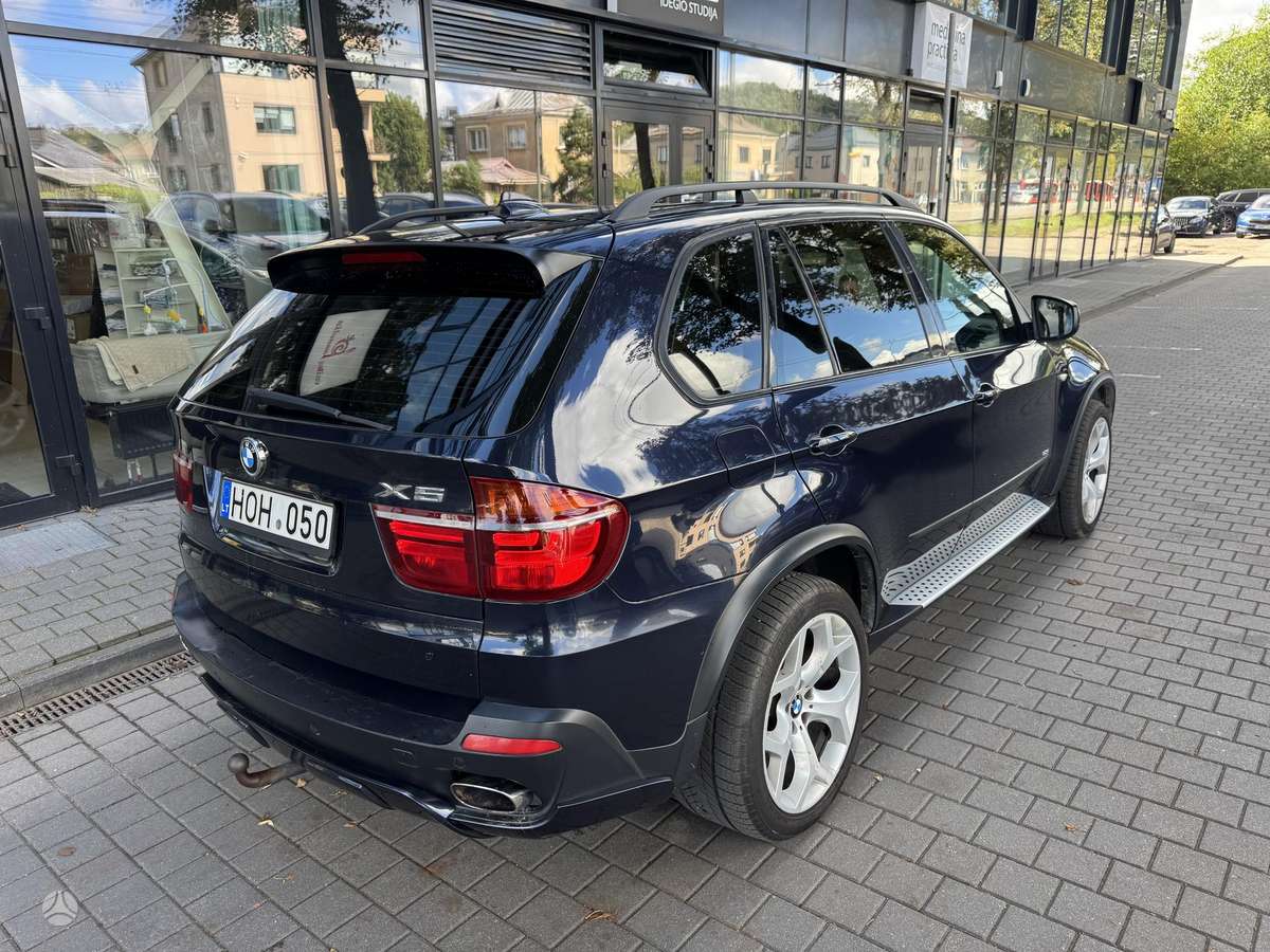 BMW X5 2007 — rear view