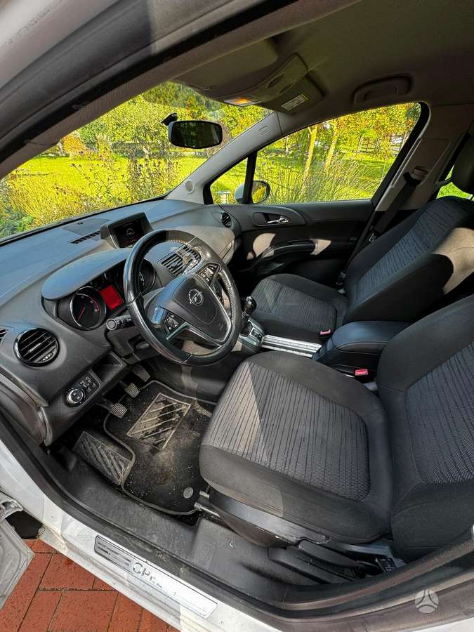 Opel Meriva 2014 — photo 7