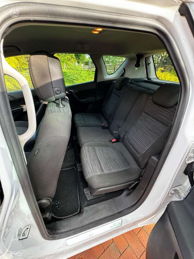 Opel Meriva 2014 — photo 9
