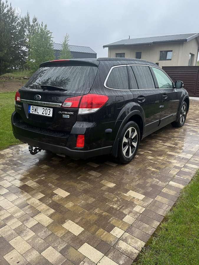 Subaru Outback 2014 — engine 1998 cm³, 150 HP (110kW)