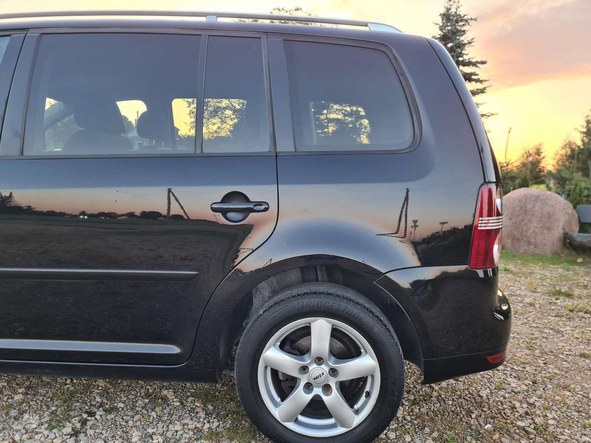 Volkswagen Touran 2009 — photo 33